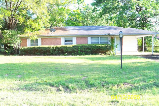 Brick Ranch Exterior Refresh — before